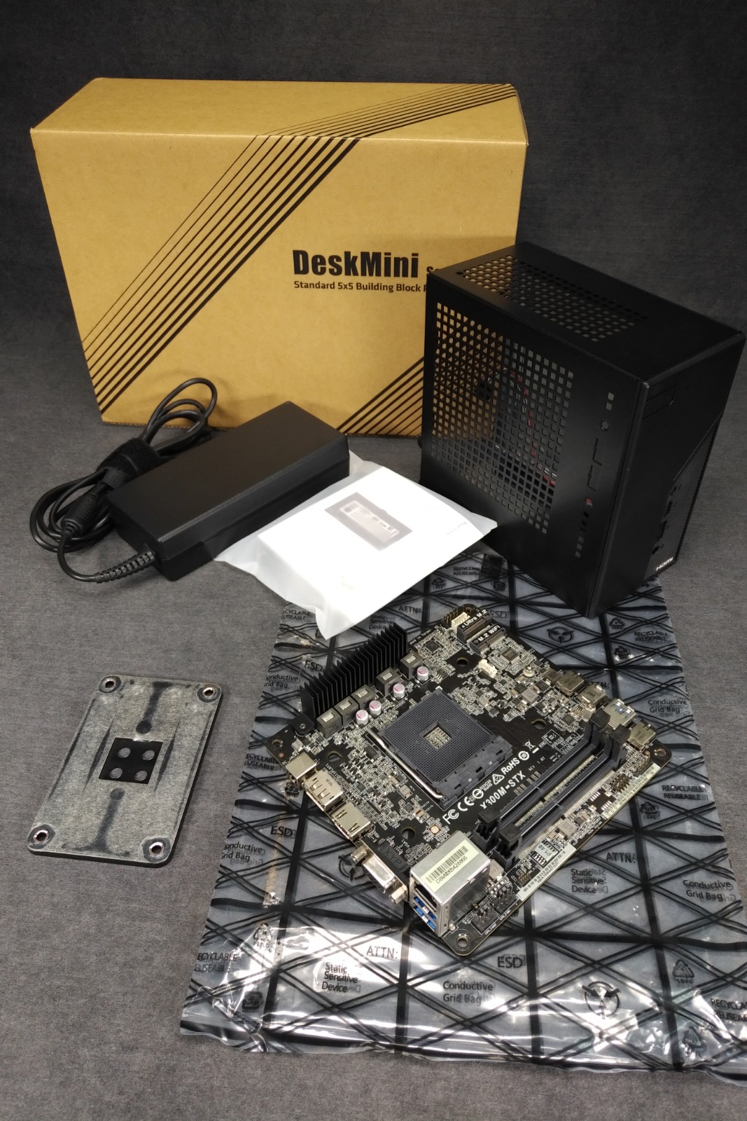 Closed - AsRock Deskmini X300 STX Motherboard (comes in the case with ...